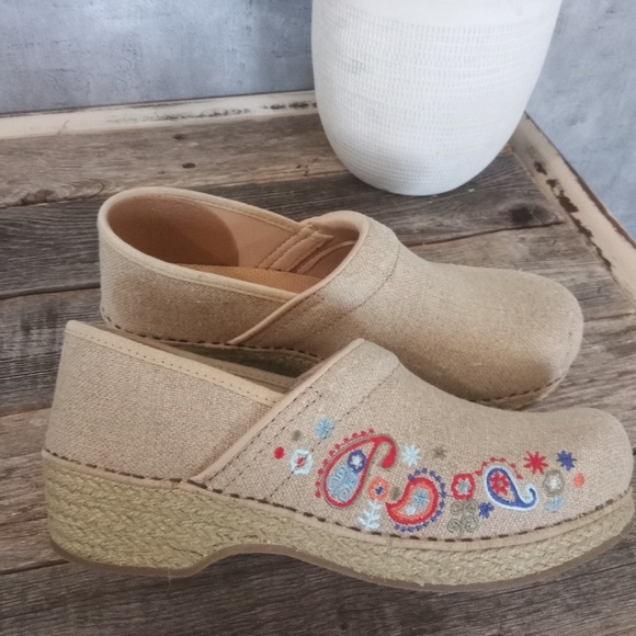 Dansko Shoes - Dansko vegan floral size 41 clogs